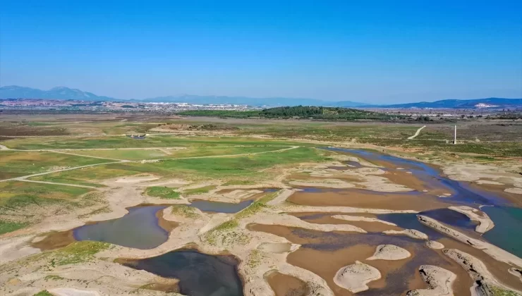 İzmir’de Tahtalı Barajı’nda Su Seviyesi Kritik Düşüşte