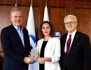 İZTO 100 Bin Üyeye Ulaşarak Tarih Yazdı