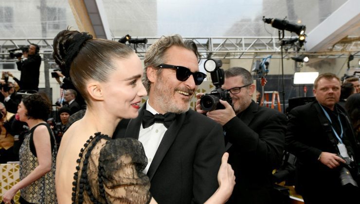 “Joker” filminin ödüllü yıldızı Joaquin Phoenix evlendi mi?