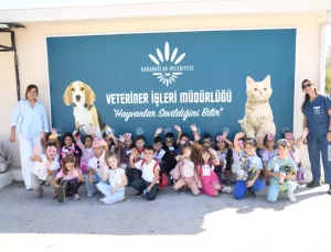 Karabağlar Belediye Başkanı’ndan Çocuklara Hayvan Sevgisi Eğitimi