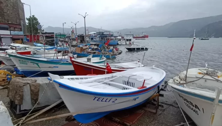 Karadeniz’de Fırtına, Gemiler Limana Sığındı