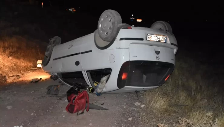 Karaman’da Takla Atan Araçta İki Yaralı