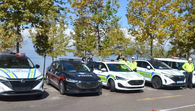 Karamürsel’e 5 Yeni Emniyet Aracı