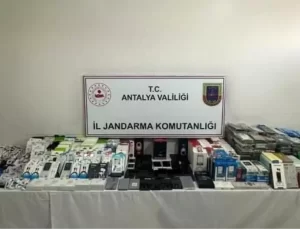 Kaş’ta Kaçak Elektronik Eşya Operasyonu