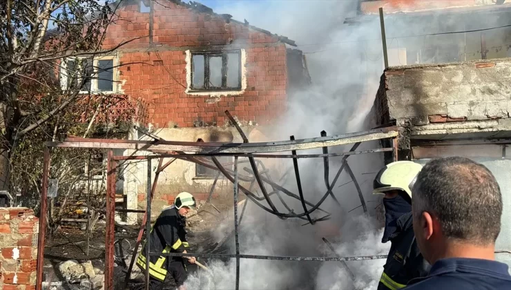 Kastamonu’da Yangın: İki Ev Zarar Gördü