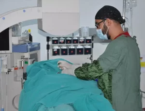 Kemik Çimentosu ile Yeniden Yürüdü