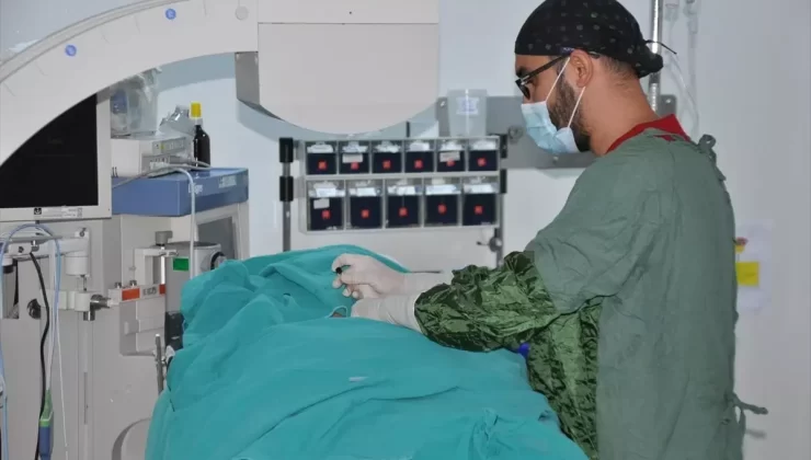 Kemik Çimentosu ile Yeniden Yürüdü