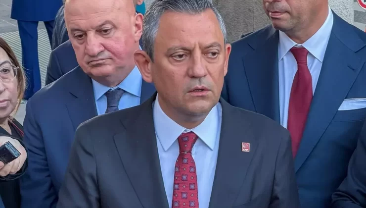 Kılıçdaroğlu’na gönderme yapan Özgür Özel, canlı yayında anket sonucu verdi