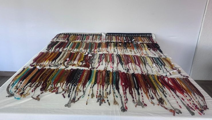 Konya’da milyonluk tespih hırsızlığı: Önce kameraya sonra polise yakalandı