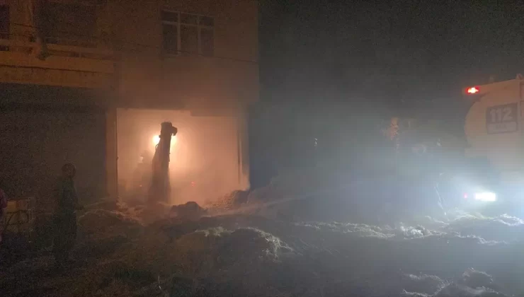 Kozan’da Samanlık Yangını Kontrol Altına Alındı