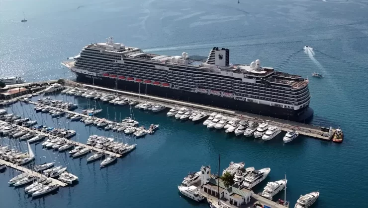 Kruvaziyer MS Nieuw Statendam Marmaris’e Geldi