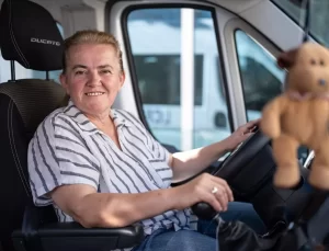 Küçükçekmece’de Tek Kadın Servis Şoförü: Sultan Kılıç