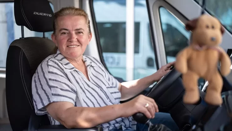 Küçükçekmece’de Tek Kadın Servis Şoförü: Sultan Kılıç