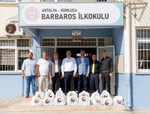 KUTBO’dan Öğrencilere Ayakkabı Yardımı