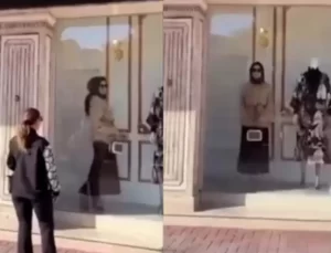 Mağaza vitrininde canlı manken dönemi