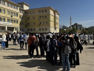 Malatya’da depremde hasar alan 21 okul tatil edildi