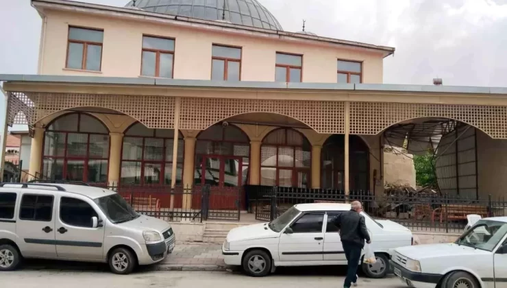 Malatya’daki Camilerde Restorasyon Devam Ediyor