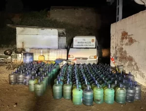 Manisa’da 4.860 Litre Kaçak Akaryakıt Ele Geçirildi