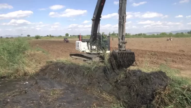 Manisa’da Dere Yatağı Temizliği ile Tarım Arazileri Koruma Altına Alındı