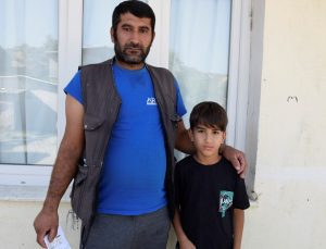 Manisa’da sahipsiz köpeğin saldırdığı küçük çocuk yaralandı