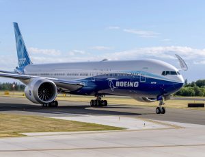 Merakla beklenen Boeing 777X yine ertelendi