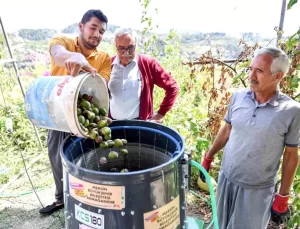 Mersin Büyükşehir Belediyesi’nden Çiftçilere Modern Tarım Desteği