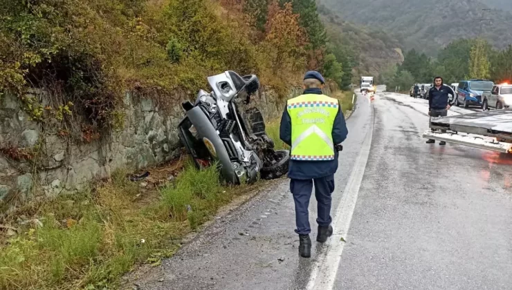 Mudurnu’da Kamyonet Kazası: 4 Yaralı