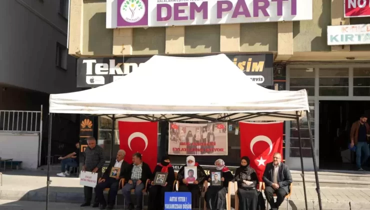 Muş’ta Aileler Evlat Nöbetini Sürdürüyor