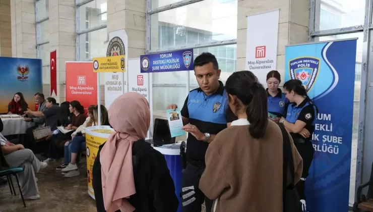 Muş’ta El Ele Projesi ile Öğrencilere Bilgilendirme