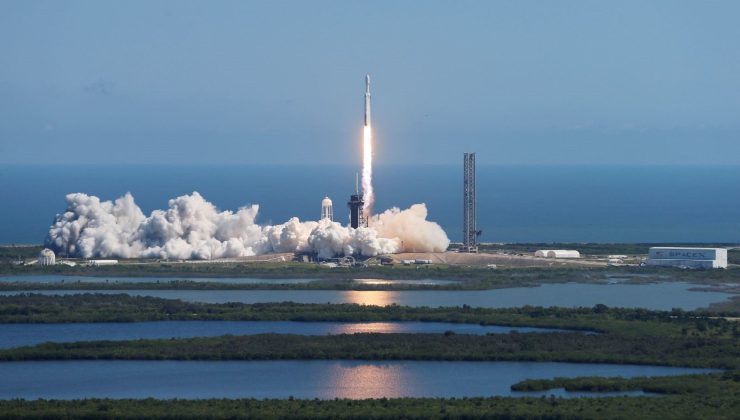 NASA, Jüpiter’in uydusu Europa’daki okyanusta hayat belirtilerini arayacak