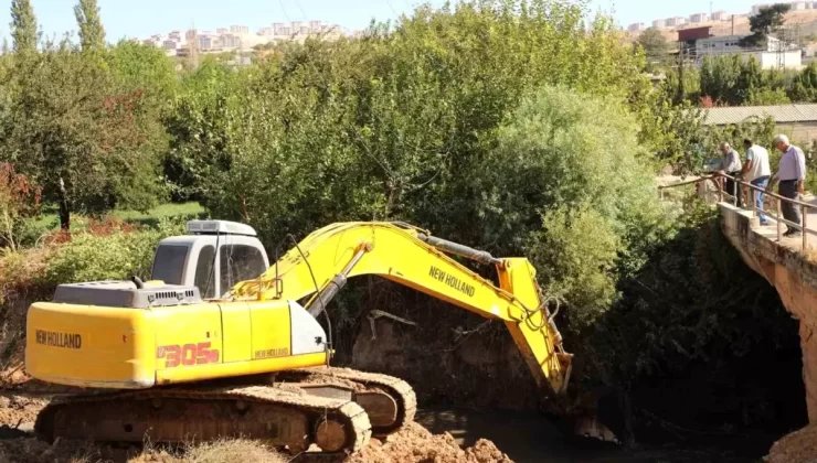 Nizip Belediyesi’nden Nizip Çayı’nda Temizlik ve Genişletme Çalışmaları