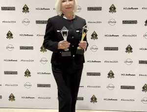 Nurten Öztürk’e İki Stevie Ödülü