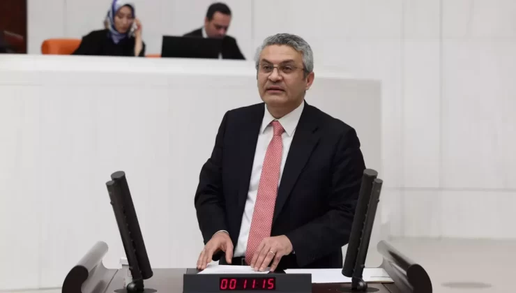 Oğuz Kaan Salıcı’dan İktidara: “Türkiye, Brıcs’e Üyelik veya Ortaklık Başvurusu Yaptı Mı?”