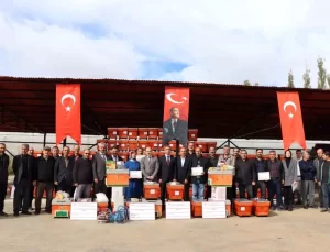 Oltu’da Ana Arı Yetiştiriciliği Projesi Başlatıldı