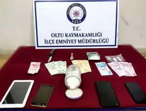 Oltu’da Uyuşturucu Operasyonu: 3 Şüpheli Yakalandı