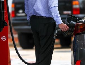 Ortadoğu’daki gerilim, petrol fiyatlarına haftayı yüzde 10 artışla kapattırıyor