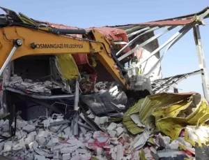 Osmangazi Belediyesi’nden Kaçak Villa Yıkımı