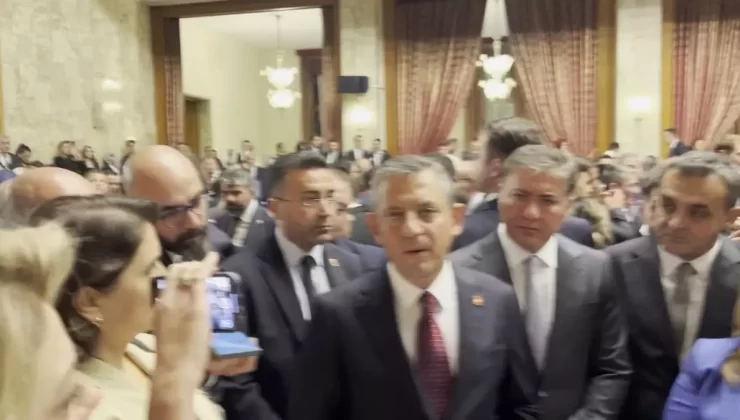 Özel’den Erdoğan’a: “Emeklilik Tercih Ediyorsa Kendi Tercihi Ama Bizim Onun İçin Bir Erken Emeklilik Planımız Var”