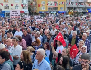 Özgür Özel, Şehitler Abidesi’ni ziyaret etti (2)