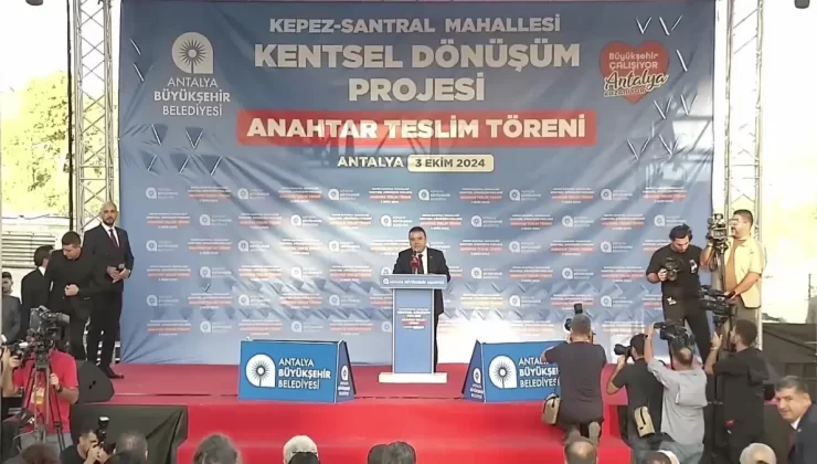 Özgür Özel’den Sinan Ateş Davasına İlişkin Açıklama: Eninde Sonunda Siyasi Bağlantılara Ulaşılması Gerekmektedir