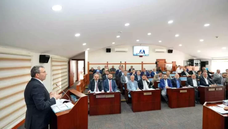 Pendik’te Caddeye Recai Kutan’ın İsmi Verildi