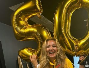 Pınar Altuğ 50 yaşına girdi! Doğum günü pozuna yorum yağdı