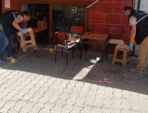 Platonik aşık dehşet saçtı: Bir ölü, biri polis dört yaralı