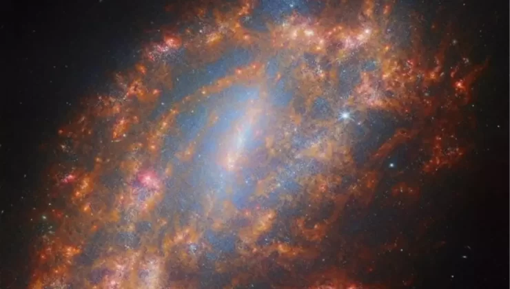 Plüton’un Uydusu Charon’da Karbondioksit İzleri Bulundu