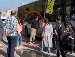 “Psikolojim bozuldu” deyip yolcuları indirdi