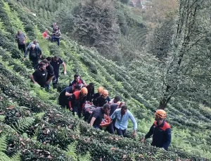 Rize’de yamaçtan yuvarlanan otomobilin sürücüsü öldü, eşi yaralandı