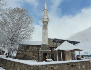 Rize’nin yüksek kesimleri beyaza büründü