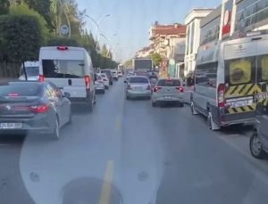 Sakarya’da ambulans geçişinde fermuar sistemi uygulandı: O anlar kamerada..