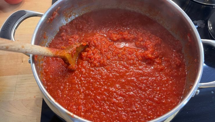 Salçalı yemeklere sakın eklemeyin: Kalbi çürütüyor