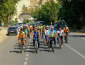 Şanlıurfa’da hobi amaçlı başladığı bisiklette yüzlerce kişiye örnek oldu